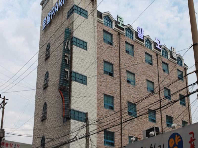 Royal Park Motel Daegu Exterior photo